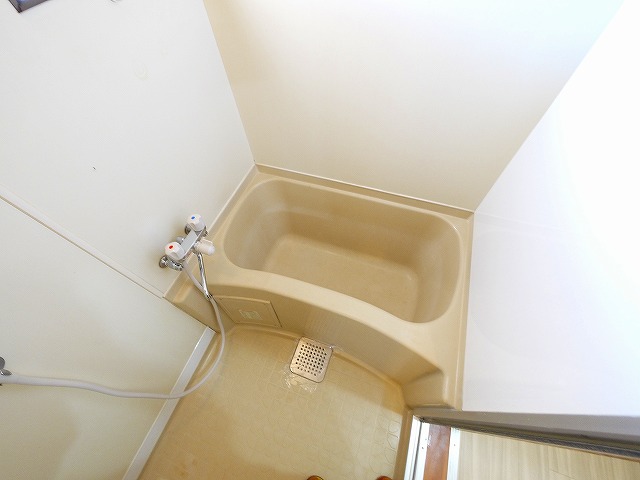 バス・シャワールーム　お風呂で日々の疲れを落としましょう