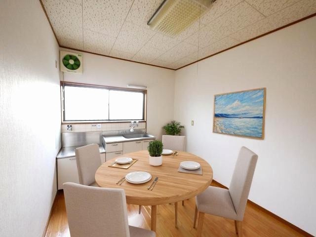 居室・リビング　CGで家具等を配置したもので家具等は含まれません