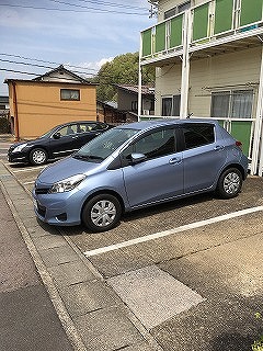 【サープラスワン坂ノ尾の駐車場】