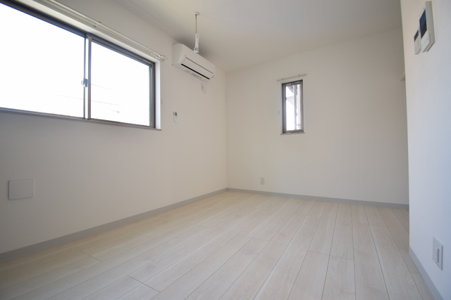 居室・リビング　７．１帖の洋室です★