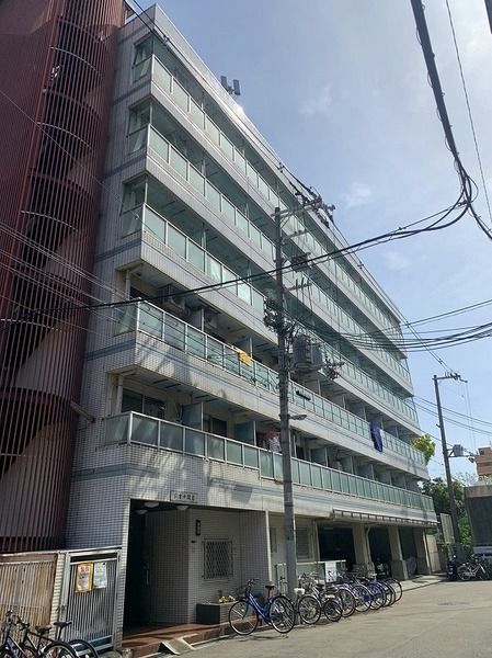 大阪市城東区関目のマンションの建物外観