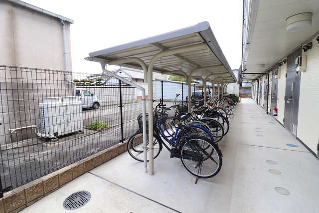 その他共有部分　屋根付き駐輪場