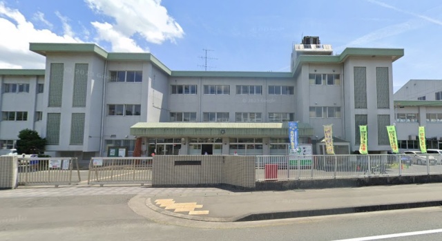 小学校　袋井市立山名小学校（小学校）まで300m