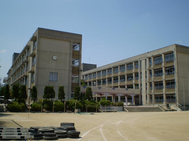 中学校　増位中学校（中学校）まで874m