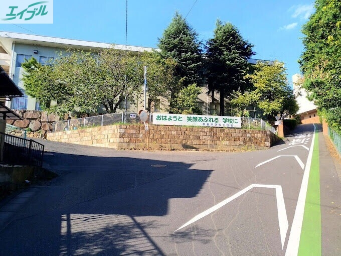 中学校　早島町立早島中学校（中学校）まで1764m