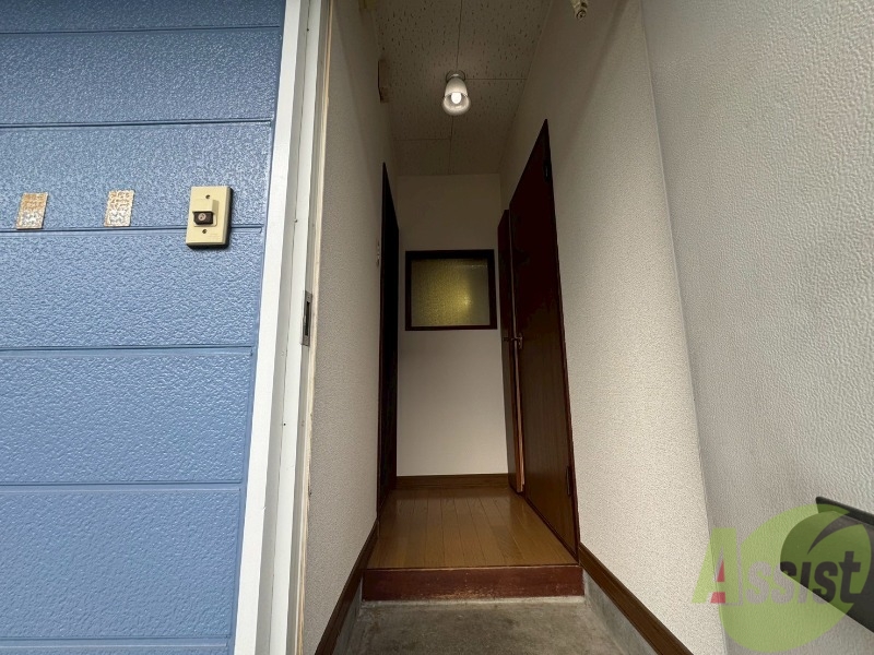 玄関　玄関の様子です。明るい印象ですね。気分もあがりそう。