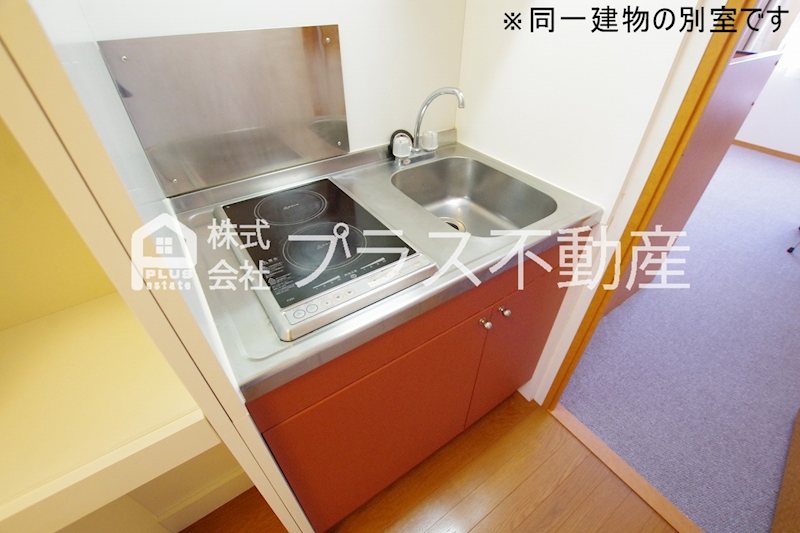 キッチン　設備・使用は号室により異なる為、現況を優先いたします。