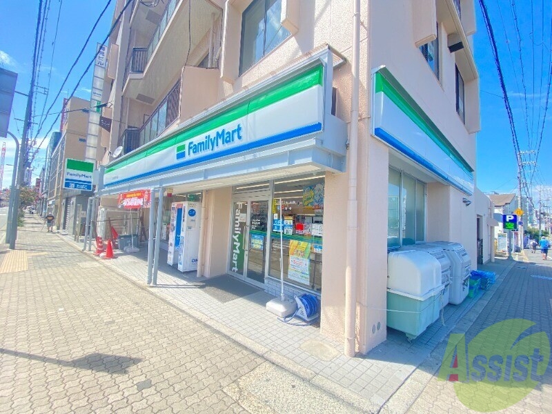 コンビニ　ファミリーマート垂水区役所前店（コンビニ）まで803m