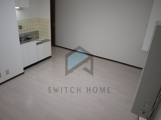 居室・リビング　こちらのリビングで趣味の時間をお楽しみください※号室により若