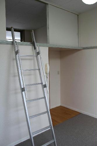 居室・リビング　2F室内