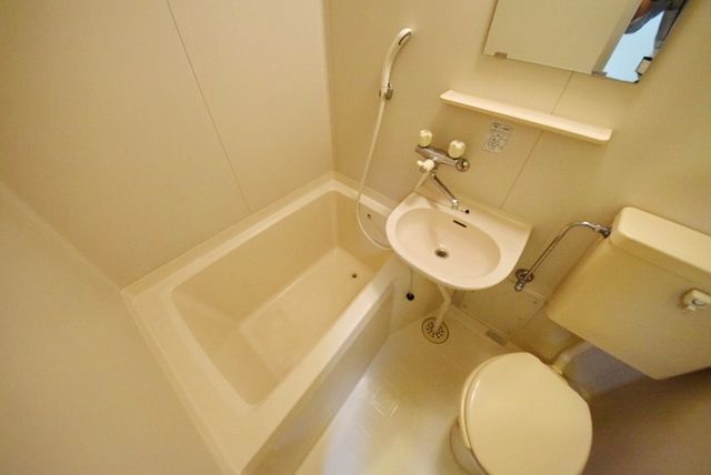 バス・シャワールーム　★お風呂場です★