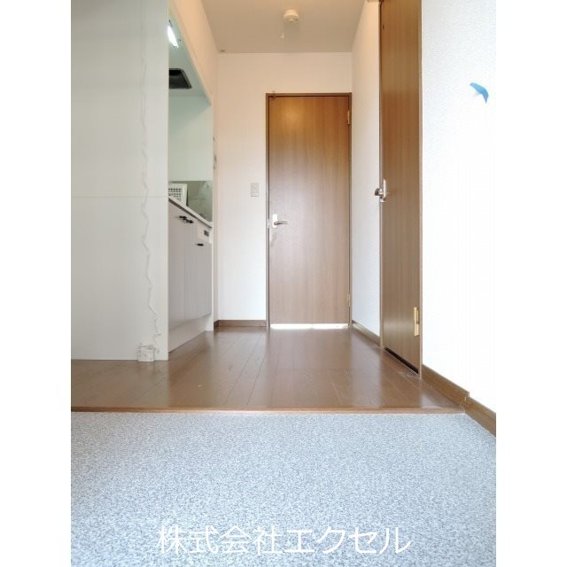 玄関　シューズボックス付きの玄関です。