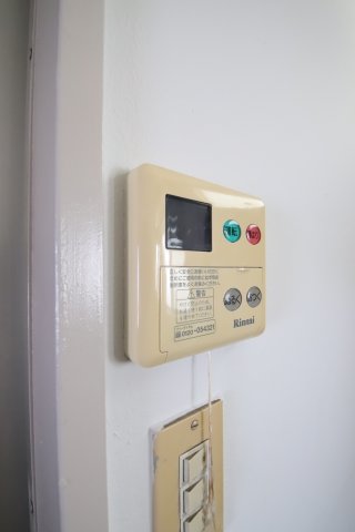 その他設備　給湯器リモコン