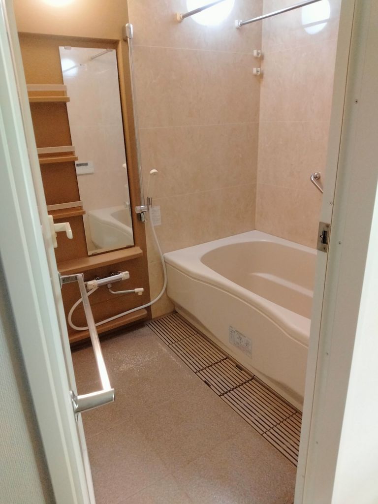 バス・シャワールーム　バス