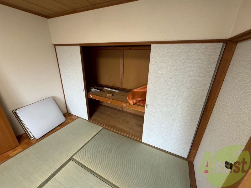 収納　こちらは収納です。物をしまう事ができますね！