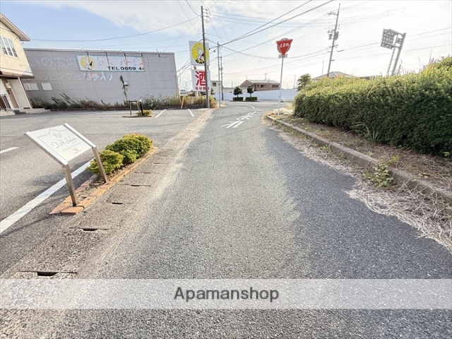 その他　前面道路（その他）まで0m