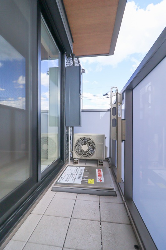 バルコニー　図面と現状に相違がある場合には現状を優先