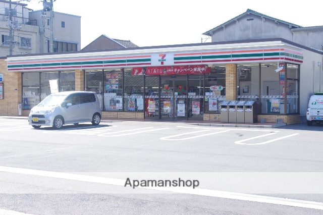 コンビニ　セブン－イレブン三原港町店（コンビニ）まで603m