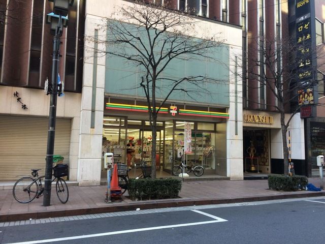 コンビニ　セブンイレブン 銀座8丁目店（コンビニ）まで115m