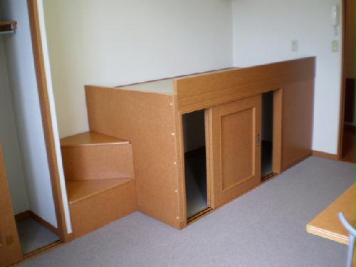 その他部屋・スペース　ベッド下収納あり