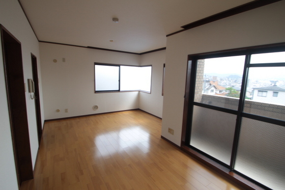 居室・リビング　※別部屋の写真です