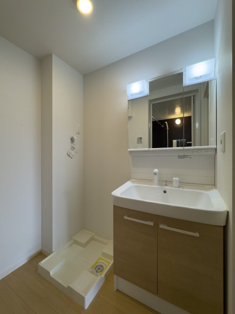 洗面設備　同物件別号室の写真です。