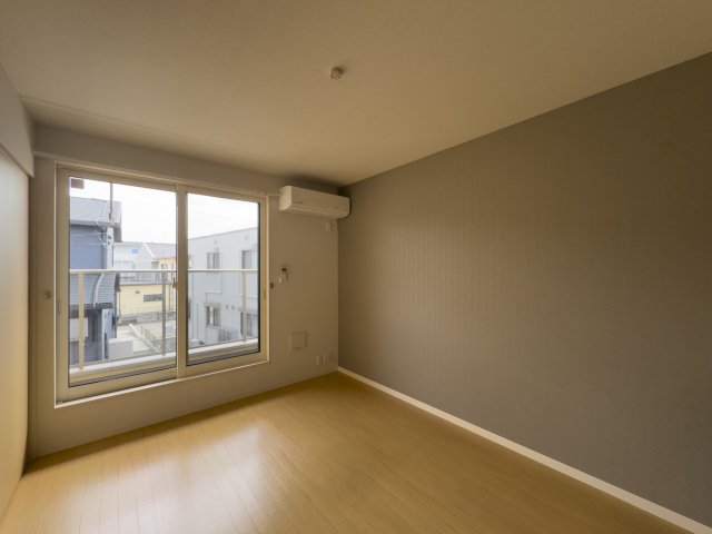 居室・リビング　同物件別号室の写真です。