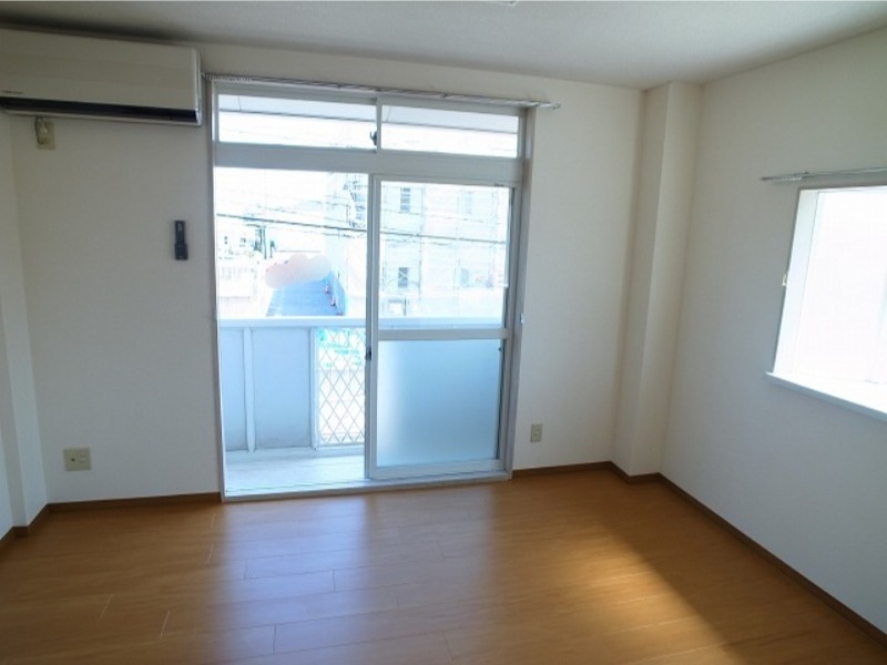 居室・リビング　図面と現状に相違がある場合には現状を優先