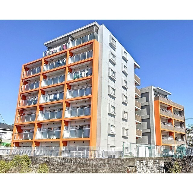 建物外観　重厚感のある外観