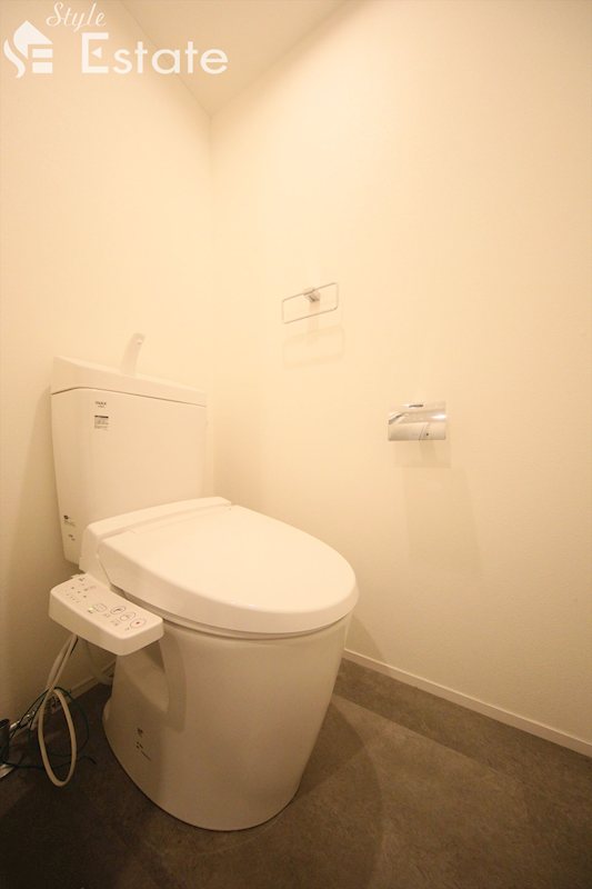 トイレ　同仕様内装