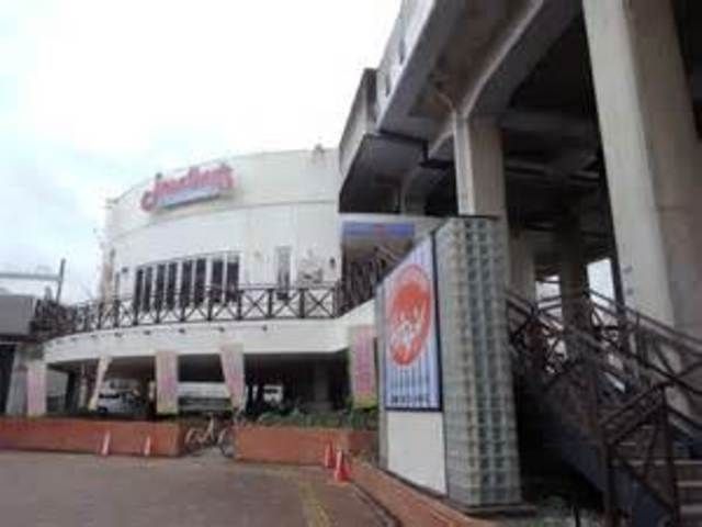 飲食店　ジョナサン多摩センター駅前店（飲食店）まで2361m