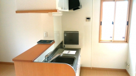 キッチン　コンパクトなキッチンで掃除もラクラク