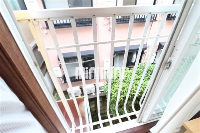 バルコニー　フラワーボックス