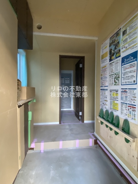 玄関　※建築中のお写真です。