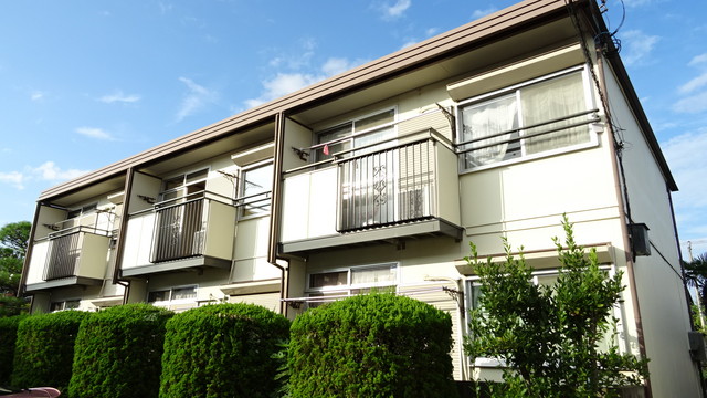 建物外観　近隣に商業施設多数！便利な場所ですね♪