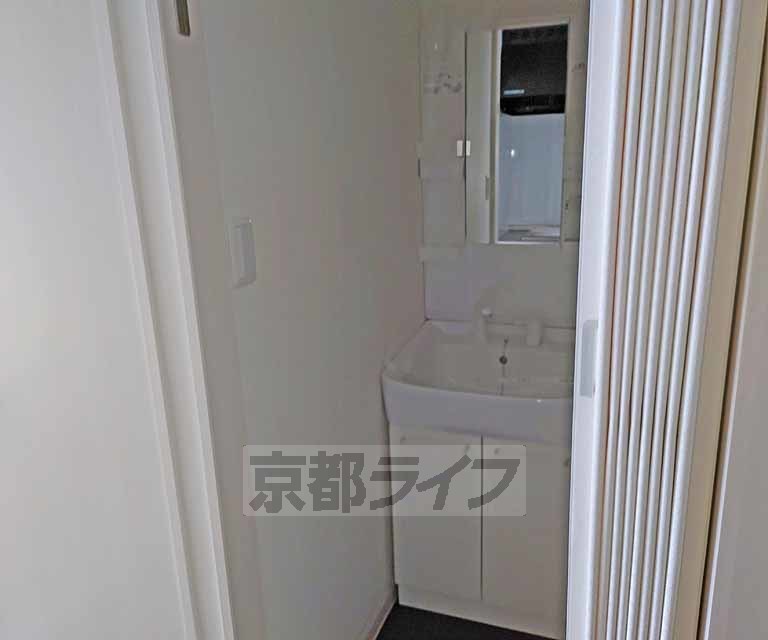 洗面設備　独立洗面台があります。