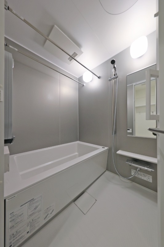 バス・シャワールーム　バスルーム※同タイプ参考写真