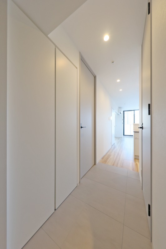 玄関　玄関※同タイプ参考写真