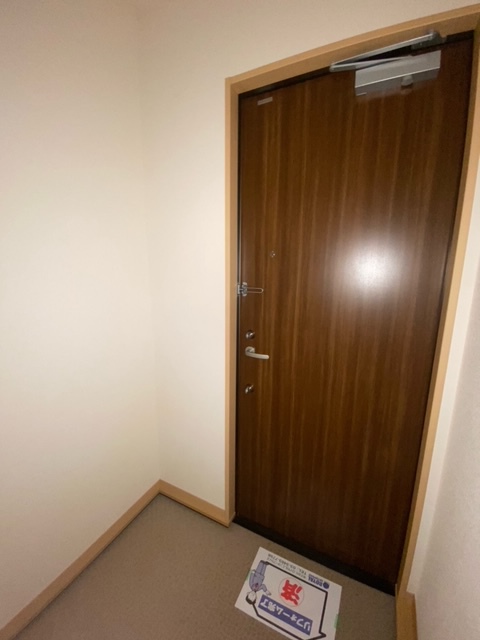 玄関　別号室の参考写真になります。