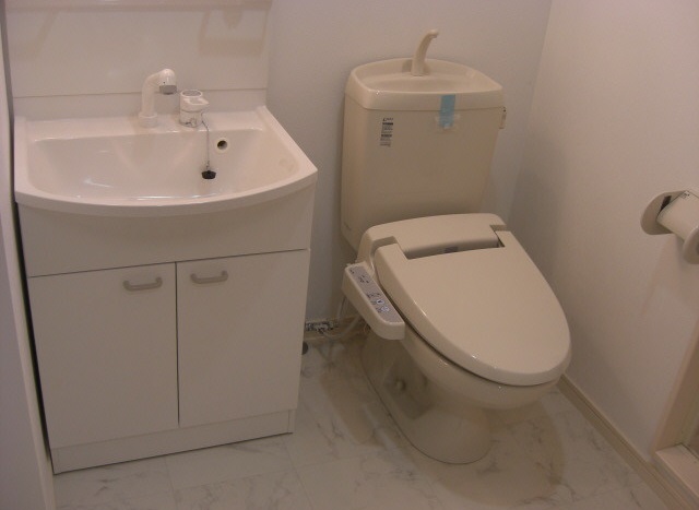 トイレ　掲載写真・動画は同物件内別号室になります