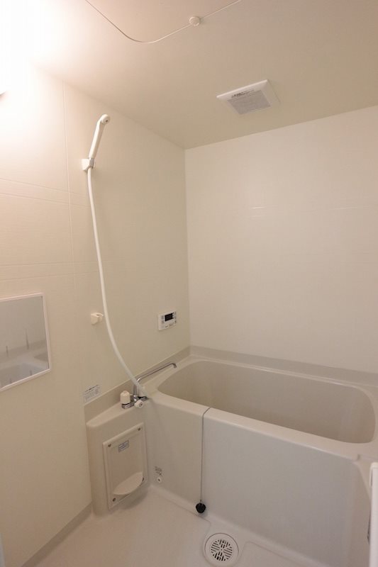 バス・シャワールーム　追い炊き機能付バスルーム