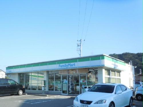眺望　コンビニ　物件から830m、徒歩11分