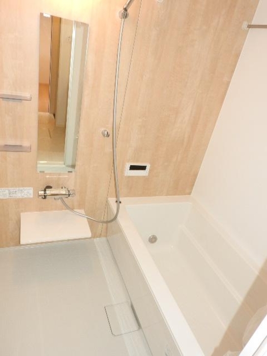 バス・シャワールーム　ゆったり過ごせるお風呂です