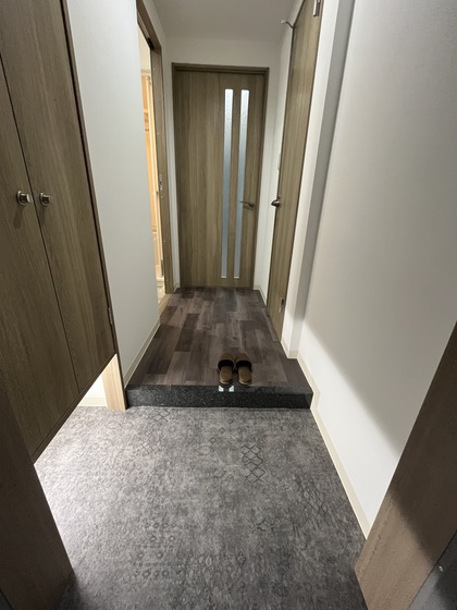 玄関　※掲載写真は同マンション別部屋参考写真となります。