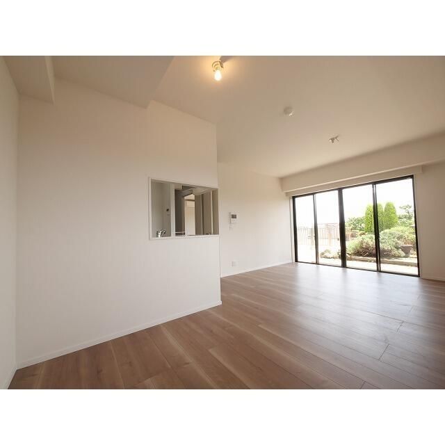 居室・リビング　ゆったり過ごせる居間です