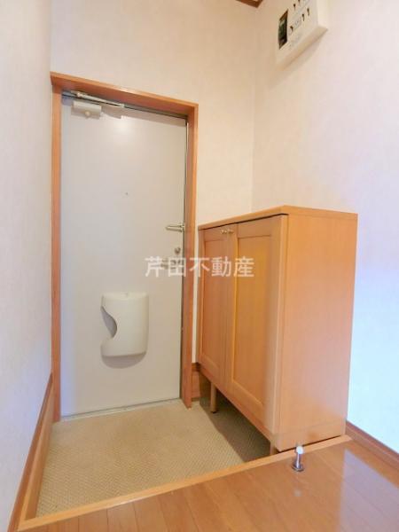 玄関　※写真は別のお部屋のイメージです。現状優先。