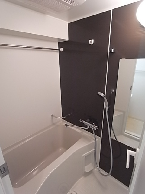 バス・シャワールーム　バスルーム