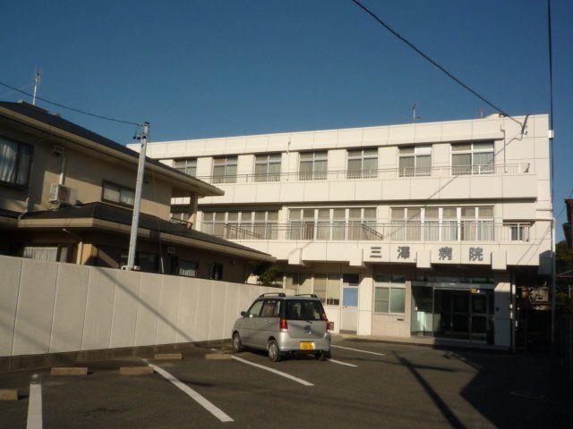 エントランス　三澤病院まで123ｍ