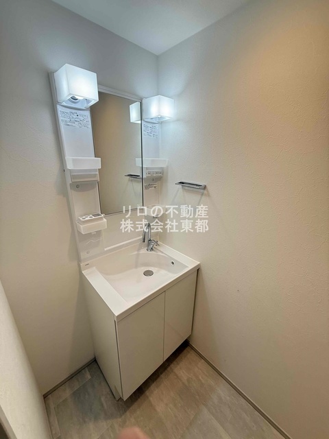 洗面設備　嬉しい洗面台は独立タイプ！