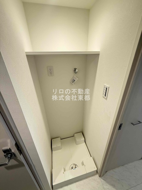 その他　上部収納棚あり！室内洗濯機置き場です♪